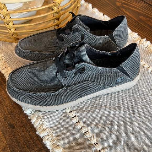 Skechers Men's gray/brown Casual Shoes, size 9, memory foam, air cooled, EUC - Picture 1 of 7